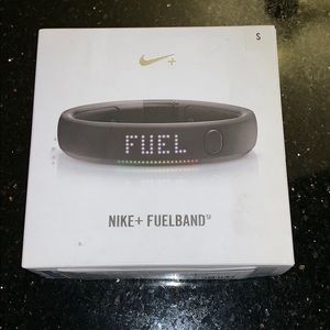 NEW Nike+ Fuelband Fitness Tracker - Black Size S